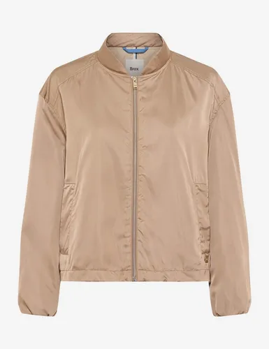 Brax Steppjacke Style Roma - Modische Steppjacke mit zeitlosem Design. Hochwertige Verarbeitung und ansprechendes Erscheinungsbild für einen stilvollen Auftritt. Ideal für kühle Tage und vielseitig kombinierbar.