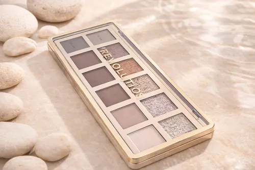 Revolution in bronze von Revolution