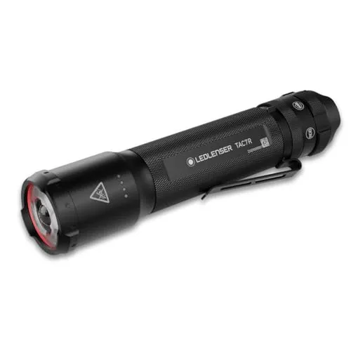Ledlenser TAC7R Taschenlampe, 3200lm & 370m Leuchtweite, 10 Modi - Entwickelt für höchste Ansprüche, bietet die TAC7R vielseitige Lichtmodi und eine robuste Bauweise. Ideal für den professionellen Einsatz und verlässliche Beleuchtung in kritischen Situationen.