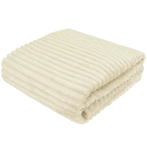 Cotton Market Wohndecke 220 x 240 cm – Flauschiger Bettüberwurf mit feiner Prägung