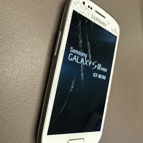 Samsung Galaxy S III mini GT-I8190