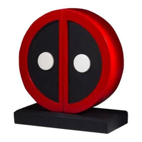 Marvel Comics Buchstützen Deadpool Logo 16 cm von Gentle Giant - Kreative Buchstützen im Deadpool-Design, ideal zur stilvollen Präsentation Ihrer Bücher. Robustes Material sorgt für Stabilität und Langlebigkeit.