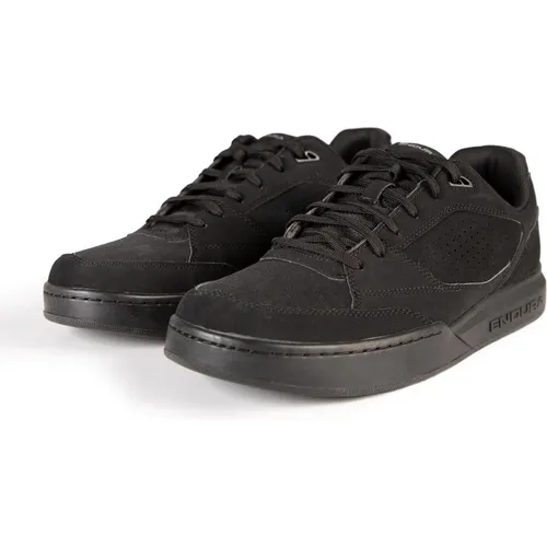 Endura Hummvee Flat Pedal MTB Schuhe 40 - Fahrradschuhe für Mountainbiker, bieten hervorragenden Grip und Komfort auf jedem Trail.