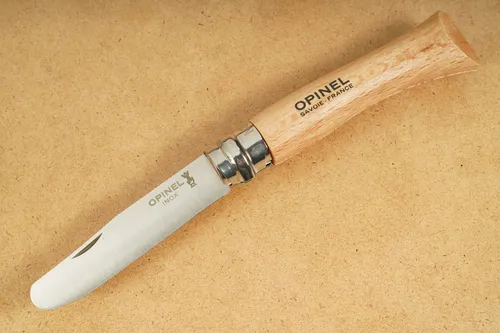 Opinel Kindermesser Taschenmesser O56 - Abgerundete Klinge - Taschenmesser für Kinder mit rostbeständiger, abgerundeter Klinge (7,5 cm) aus Edelstahl. Ideal für kleine Hände, sicher und perfekt zum Schnitzen. Hergestellt in Frankreich.