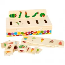 small foot Raupe Nimmersatt Bildersortierbox 287513 - Gesellschaftsspiel zur Förderung der Form- und Farberkennung, mit liebevollen Motiven der Raupe Nimmersatt für spielerisches Lernen.