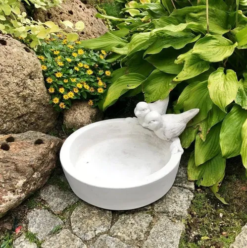 Massive Vogeltränke Vogelbad von gartendekoparadies.de - Figuren - Große, frostsichere Vogeltränke mit 7 kg Gewicht, ideal für Gartenbesitzer, um Vögeln das Trinken und Baden zu ermöglichen.