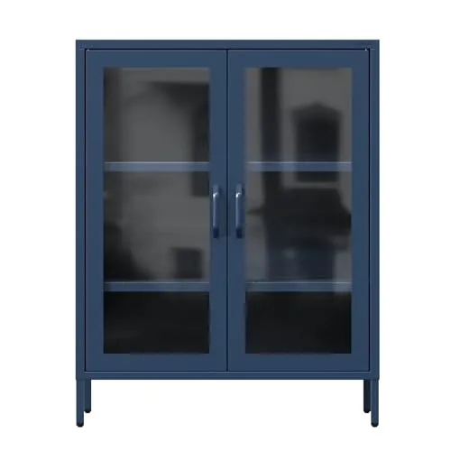 Jan Nowak Vitrinenschrank GINA - 2-türig, Dunkelblau, mit Glastüren - Stilvoller 2-türiger Vitrinenschrank für Ihr Wohnzimmer, mit verstellbaren Ablagen und gehärtetem Glas. Die elegante Farbe und das magnetische Türschließsystem sorgen für ein ansprechendes Design und praktische Nutzung.