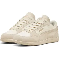 Puma Damen K-Moda OG Sneaker - Lifestyle Schuhe in Weiß-Gold (Größe 37.5 EU) - Der Puma K-Moda OG Damen Sneaker vereint modernen Lifestyle mit sportlicher Eleganz. Das edle Obermaterial und die vielseitige Kombinierbarkeit machen ihn zum perfekten Begleiter für Freizeit und Alltag.