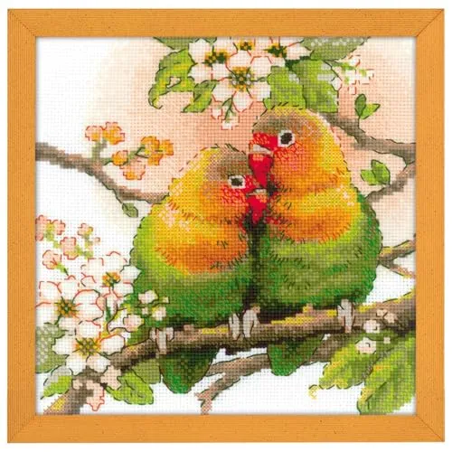 Riolis 1780 Kreuzstichpackung Lovebirds - Zählbare Kreuzstich-Sets, kreatives Set mit mehrfarbigen Baumwollgarnen und einer detaillierten Anleitung in 6 Sprachen für ein romantisches Motiv.