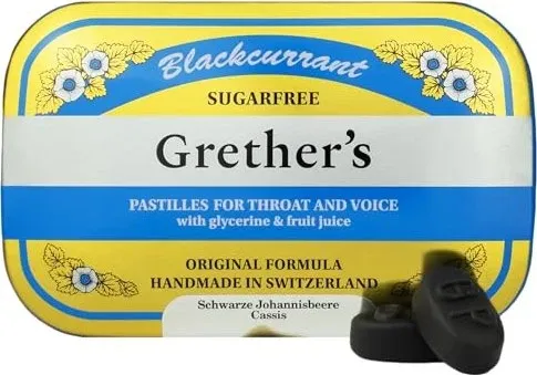 Grether's Blackcurrant Silber Zf Dose 440 G - Süßes & Knabbereien: Zuckerfreie Pastillen mit intensivem Schwarzen Johannisbeergeschmack, ideal zur Linderung von Halsschmerzen.