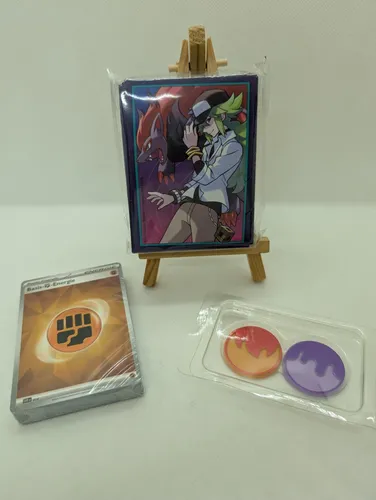 Pokémon Top Trainer Box - Karmesin & Purpur Reisegefährten - TCG Set für Pokémon-Fans, enthält exklusive Karten und Zubehör für ein optimales Spielerlebnis.