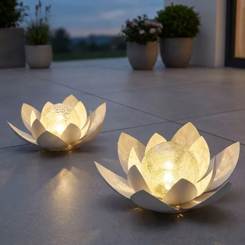 Außenlampe Solarleuchte Lotusblume LED 27,6 cm - Elegante Solarleuchte in Form einer Lotusblume für den Außenbereich. Mit warmweißem Licht und modernem Design setzt sie stilvolle Akzente in jedem Garten. Ideal für stimmungsvolle Beleuchtung.
