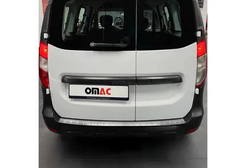 OMAC Ladekantenschutz für Dacia Dokker 2012-2024 - Abdeckblenden, rostfreier Edelstahl, schützt vor Kratzern und bietet elegantes Design für Ihr Fahrzeug. Einfache Installation ohne Bohren, maßgeschneiderte Passform.