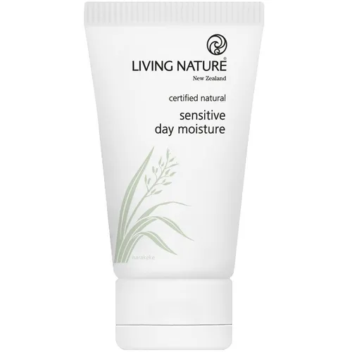 Living Nature Sensitive Skin Sensitive Day Moisture 50 ml - Tagespflege für sensible Haut, alkoholfrei und allergenfrei. Mit Avocadoöl für eine ausgleichende, hautberuhigende Wirkung und effektive Feuchtigkeitsversorgung. Reduziert Rötungen und fördert den Kollagenaufbau.