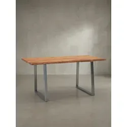 Massivholz Esstisch TARN | Akazienholz mit Baumkante und Metallbeinen | 200x100 cm Goldbraun - Esstisch aus massivem Akazienholz im Industrial Design, einzigartig mit Baumkante und stabilen Metallbeinen. Ideal für große Runden bis 10 Personen.