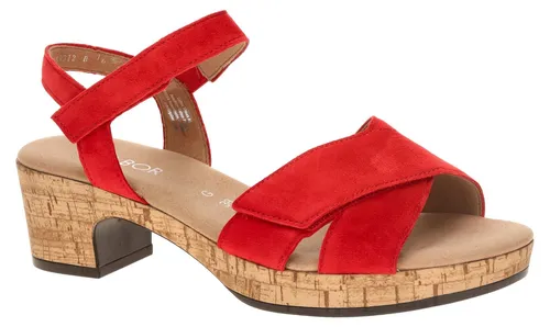 Gabor Kreta Sandalette mit Blockabsatz und Plateau - Rote Sommerschuhe mit Klettverschlüssen in Weite G - Modische Gabor Sandalette in Rot mit zwei praktischen Klettverschlüssen für einfachen Einstieg. Der Blockabsatz sorgt für Komfort, ideal für warme Sommertage.