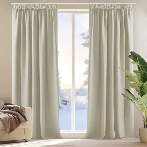 Deconovo Verdunkelungsvorhang 160x132 cm, Blickdicht, 2er Set, Creme - Hochwertige Verdunkelungsvorhänge in der Größe 160x132 cm, ideal für Schlafzimmer und Wohnzimmer. Sie bieten effektiven Lichtschutz und helfen, die Raumtemperatur zu regulieren. Einfach zu montieren und pflegeleicht.