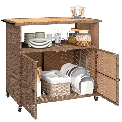 Servierwagen Rattan mit Eukalyptusholz-Arbeitsplatte - Moderner Rattan Servierwagen mit stabiler Eukalyptusholz-Arbeitsfläche. Ideal für die Küche, bietet praktische Ablageflächen und ist leicht zu reinigen. Robuste Bauweise und 4 Rollen für einfache Mobilität.