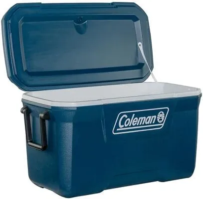 Coleman Xtreme Kühlbox 66 Liter, Blue - Kühlbox mit 66 Litern Fassungsvermögen, hält Getränke bis zu 5 Tage kühl - ideal für Camping und Festivals, robustes Design mit Ablassventil und multifunktionaler Sitzfläche.