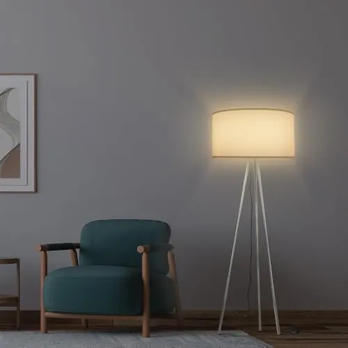Skandinavische Stehlampe Dreibein Tripod mit Stoffschirm in weiß von MeLiTec