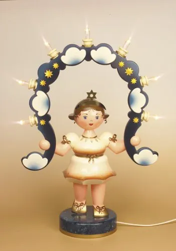 Hubrig Volkskunst Lichterengel - Original Erzgebirge Weihnachtsfigur - Nussknacker Weihnachtsfigur, 53 cm hoch aus Holz, ideal für festliche Dekoration und als besonderes Geschenk.