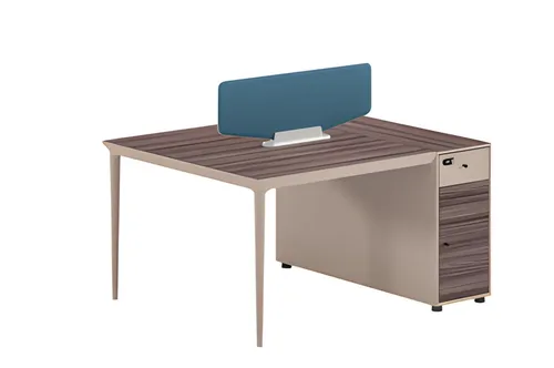 Bürotisch Trennwand Holzoptik mit Schubladen - Moderner Schreibtisch in Holzoptik, 140 x 120 x 75 cm, mit praktischen Schubladen und Schloss. Ideal für ein stilvolles Arbeitszimmer, sorgt für Ordnung und Struktur.