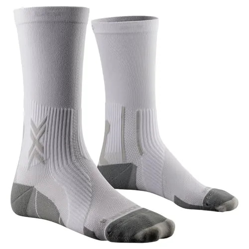 X-Socks Laufsocke Run Perform Crew weiss/grau Herren - 1 Paar - Herrensocken mit innovativen Mesh-Strukturen und Suppronation® Bandage, bieten höchsten Komfort und Schutz für Läufer. Der integrierte Achillessehnen-Protektor sorgt für ein angenehmes Tragegefühl.