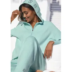 Strickjacke ELBSAND für Damen, Gr. 40/42, in Türkis - Modische Strickjacke aus hochwertigem Feinstrick, bequem und hüftbedeckend. Ideal für Loungewear mit durchgehendem Reißverschluss und stylischem Logo. Perfekt für entspannte Tage.