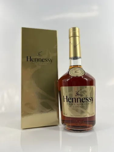 Hennessy Cognac V.S Very Special 0,7l Limited Edition Gold 2022 - Weinbrand, Cognac & Brandy - Exklusive Limited Edition mit 40% Vol., perfekt für besondere Anlässe und als Geschenk.