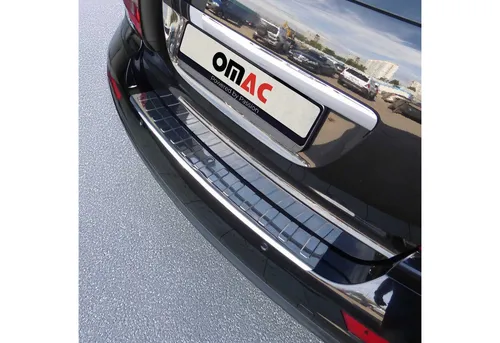 OMAC Ladekantenschutz für Mercedes ML W164 - Abdeckblenden für optimalen Schutz vor Kratzern beim Be- und Entladen, aus rostfreiem Edelstahl, einfach zu installieren und langlebig.