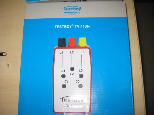 Testboy TV 410 N Drehfeldmessgerät CAT II 400V - Messgeräte für die präzise Drehfeldmessung mit schlagfestem Gehäuse und LED-Anzeige, ideal für Elektriker und Techniker.