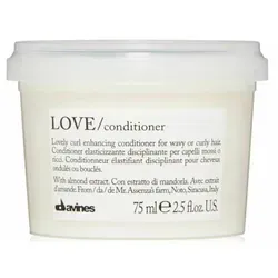 Davines Essential Haircare Love Curl Conditioner 75 ml - Lockenverstärkender Conditioner für geschmeidiges, elastisches Haar. Enthält Noto Mandel Extrakt für intensive Feuchtigkeit und Volumen. Ideal für lockiges oder welliges Haar.