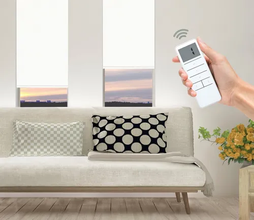 Elektrisches Rollo Vau - SMART HOME, abdunkelnd, mit Fernbedienung, 60 cm x 150 cm - Rollos, energiesparendes Design mit verdunkelnder Beschichtung, einfache Klemmfix-Montage ohne Bohren für schnellen Komfort.