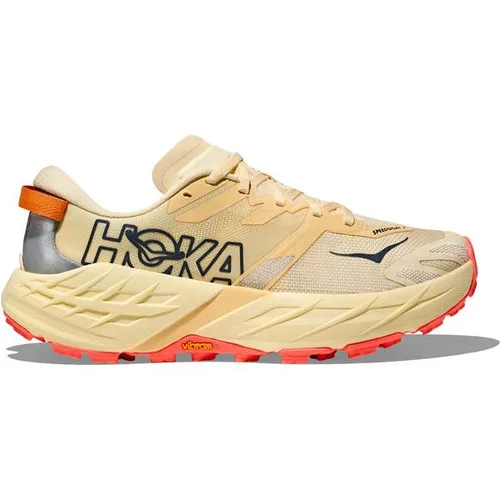 HOKA Women's Speedgoat 7 Damen-Trailrunningschuhe 37 1/3 - Beige - Reaktionsfreudiger Trailrunningschuh für anspruchsvolles Gelände in Beige. Größe: 37 1/3. Mit griffiger Vibram-Sohle für optimalen Halt. Entdecken Sie weitere HOKA-Modelle bei Bergfreunde.de!