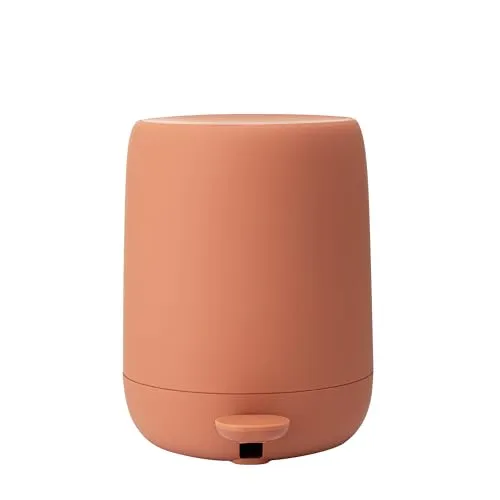 Blomus Kosmetikeimer SONO 3L | Treteimer mit Soft-Close-Funktion in Amber Brown - Stilvoller Treteimer mit sanft gerundetem Design und angenehmer Soft-Touch-Oberfläche. Der herausnehmbare Inneneimer sorgt für einfache Reinigung. Ideal für moderne Badezimmer und harmonische Raumkonzepte.