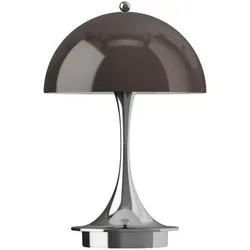 Louis Poulsen Tischleuchte Panthella 160 Portable V3 - Elegante Tischleuchte mit tragbarem Design – ideal für jeden Raum. Blendfreies Licht und lange Akkulaufzeit bis zu 8,5 Stunden machen sie zum perfekten Begleiter für stimmungsvolle Abende.