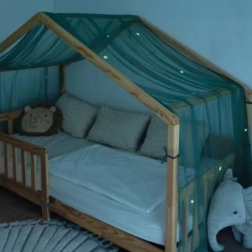 lilimaus Hausbett Himmel mit leuchtenden Sternen in grün von lilimaus