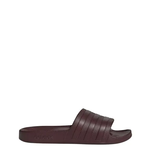 adidas Damen Adilette Aqua Slides Sandal, aurora ruby, 44.5 EU - Bequeme Slip-On-Sandalen für den Alltag mit weichem Cloudfoam Fußbett und robustem Synthetikriemen. Ideal für entspannte Tage am Pool oder zu Hause.