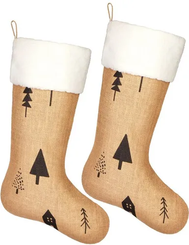 BRUBAKER Nikolausstiefel Weihnachtsstrumpf zum Befüllen und Aufhängen - 52 cm Nikolausstrumpf (2 St., Socken/Stiefel für Weihnachten und Nikolaus), Weihnachtsdeko Strümpfe Weihnachtssocken aus Jute - Haus im Wald