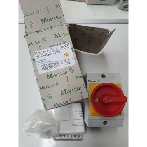 MOELLER T0-3-15680 Schalter Erder - Hauptschalter mit NOT-AUS-Funktion, 3-polig + N, IP65 Schutzart, ideal für sichere Anwendungen in industriellen Umgebungen.