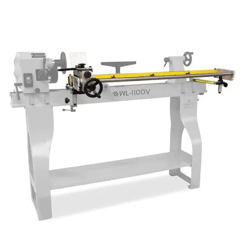 BAMATO Drechselmaschine WL-1100V - 750W Drehbank für präzise Holzbearbeitung - Tischdrehmaschine mit stufenlos variabler Drehzahl von 500-2000 min-1, ideal für Werkstücke bis 1100mm. Flexibler Einsatz dank drehbarem Spindelstock und stabiler Grauguss-Konstruktion.