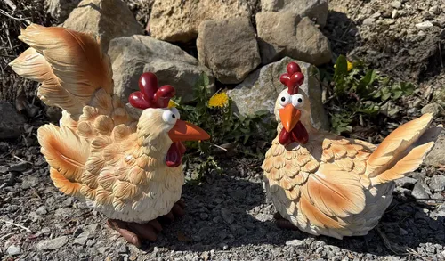 Lustige Huhn Deko Garten Figur 2er Set - Gartenfiguren & Verzierungen, wetterfest und ideal für Balkon, Blumenbeet oder Veranda – bringen Sie fröhliche Stimmung in Ihren Außenbereich!