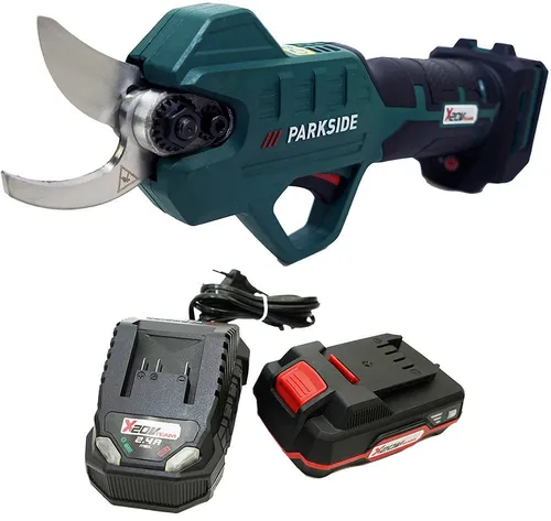 Parkside Akku-Astschere 20V im Koffer – Leistungsstarke Astschneidehilfe - Die Parkside Akku-Astschere im praktischen Koffer ermöglicht müheloses Schneiden von Ästen bis 28 mm. Ergonomisch gestaltet und mit langlebigem Getriebe für effiziente Gartenpflege. Ideal für Sträucher und Grünschnitt!