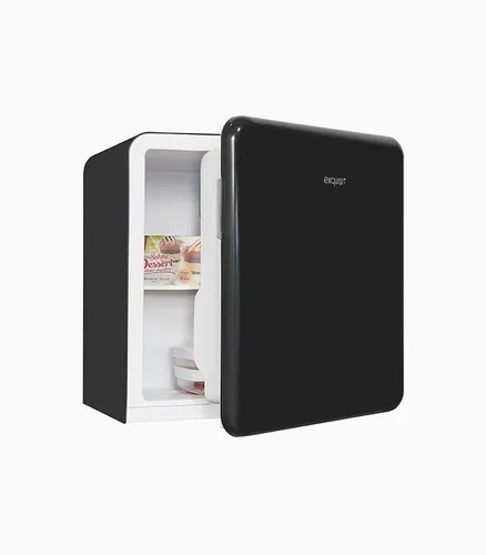Exquisit Mini Kühlschrank CKB45-0-031F schwarz – Retro Kühlbox mit 47 Liter - Kompakter Mini-Kühlschrank im stilvollen Retro-Design, ideal für Snacks und Getränke. Mit 47 L Nutzinhalt und stufenloser Temperaturregelung bleibt alles frisch!