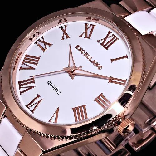 Excellanc Damenuhr mit Metallarmband EX0045 - Elegante Armbanduhr für Damen mit hochwertigem Quarzwerk, stilvollem Metallarmband und robustem Mineralglas. Ideal für modische Akzente im Alltag.