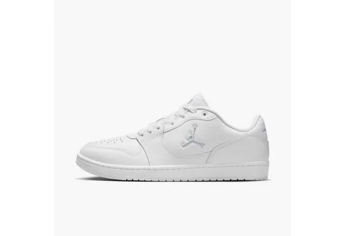 Nike Jordan Court Connect Low in weiß von Jordan