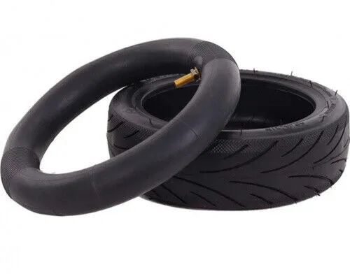 Xiaomi 4 Pro Reflektor Abdeckung Set Hinterrad Vorderrad Orange Schwarz - Elektro-Scooter Zubehör, sorgt für erhöhte Sichtbarkeit und Sicherheit im Straßenverkehr mit stylischem Design.