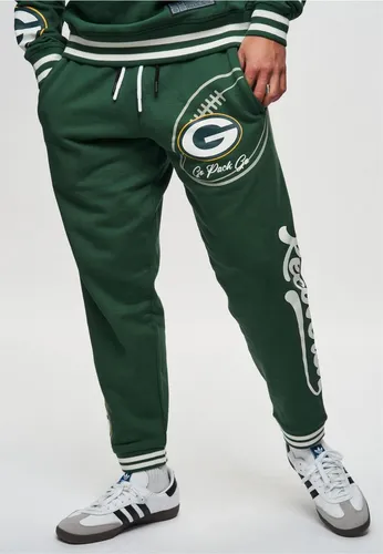 Recovered Sweathose NFL Packers 'Go Pack Go' 3XL - Bequeme Fleece-Stoffhose für Green Bay Packers-Fans mit stylischem Team-Print. Limitiert auf 300 Exemplare, ideal für entspannte Stunden oder lässige Streetwear.