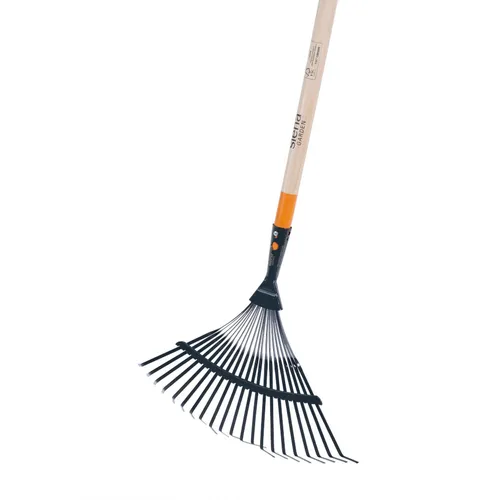 Siena Garden Fächerbesen 21 Zinken 40cm - Ideal für Ihren Garten - Dieser Laubbesen mit 21 Zinken und 40 cm Breite ermöglicht eine effiziente Gartenpflege. Robuste Bauweise und handlicher Griff für komfortables Arbeiten.