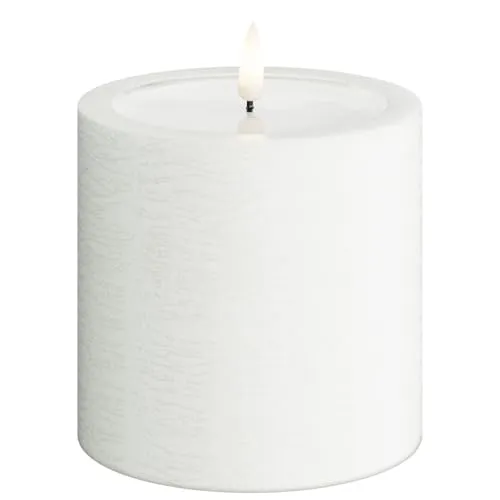 Deluxe Homeart Unique LED Kerze, Indoor LED-Stumpenkerze mit realistischer Flamme auf einem Echtwachsspiegel - Handmade Echtwachs - Weiß 10 x 10 cm